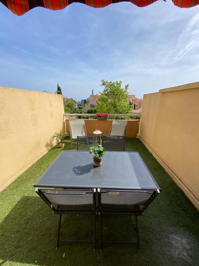 Superbe Appartement Avec Grande Terrasse Carqueiranne Exterior foto
